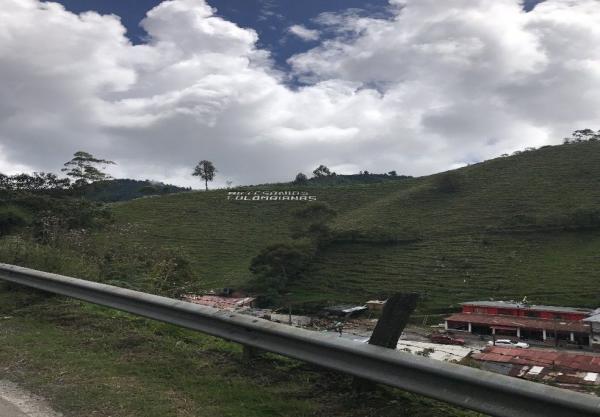 artesanias_de_colombia_alto_de_letras.jpg